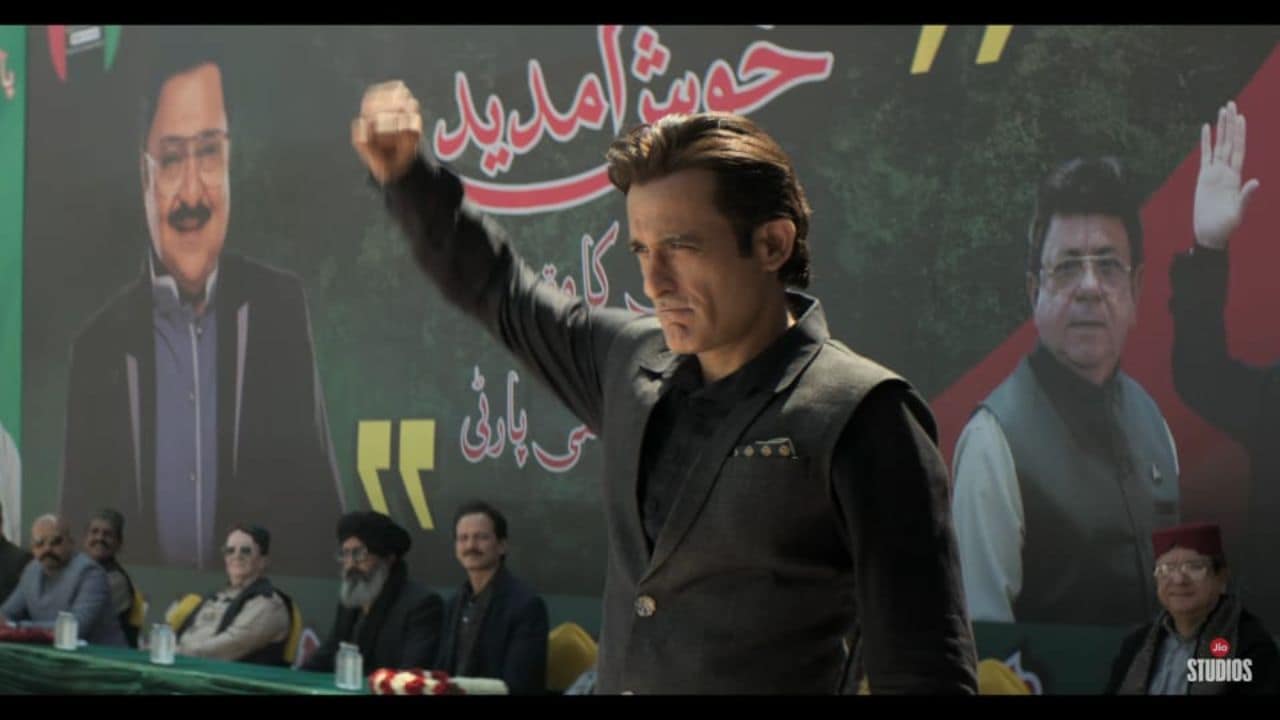 Akshaye Khanna as Rehman Dakait in Dhurandhar movie scene