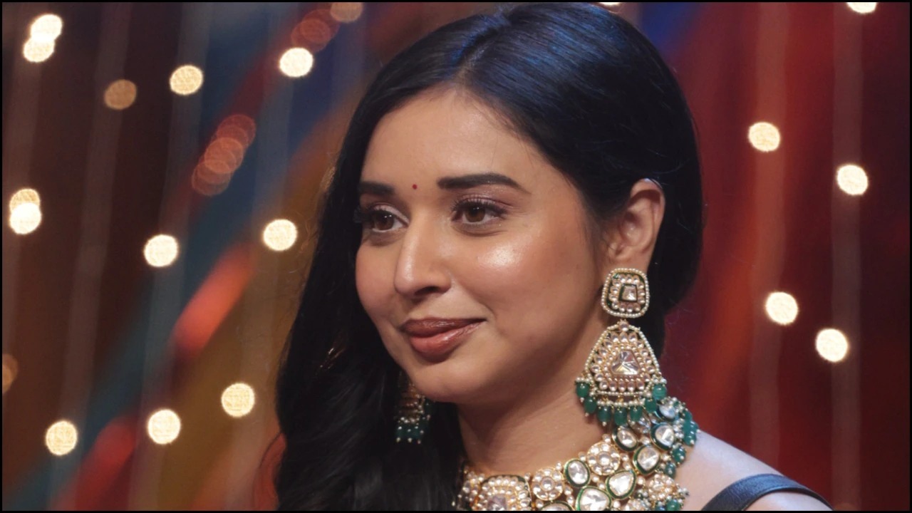 Tanya Mittal Bigg Boss 19 emotional moment