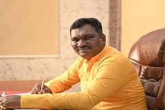 स्वास्थ्य मंत्री का समुचित इलाज आगरा के पागलखाने में ही संभव: अमर बाउरी