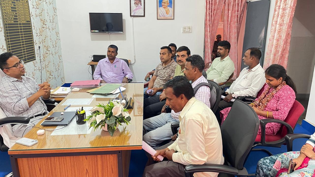 Block level Janta Darbar organized in 18 Anchals of Ranchi by DC Manjunath Bhajantri.