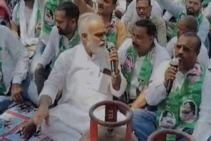 गैस सिलेंडर की बढ़ती कीमतों पर JMM का हल्लाबोल