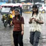 Weather Alert Today: Risk of heavy rain in several states, including Delhi.