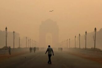 Delhi Pollution: दिल्ली की हवा हुई खराब, प्रदूषण रोकने के लिए GRAP का पहला चरण लागू