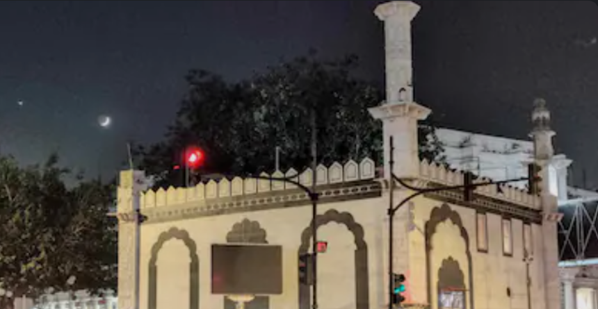 Delhi Race Course Mosque: दिल्ली की ऐतिहासिक रेस कोर्स मस्जिद को खाली करने का नोटिस, बिजली-पानी भी बंद